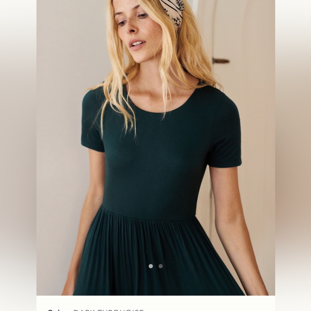 soft green dress 🍃 “Diantha Tiered Maxi Dress” Anthropologie Saturday Sunday